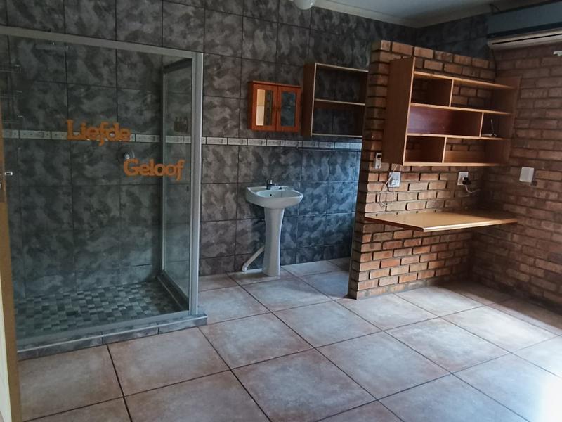 To Let 1 Bedroom Property for Rent in Dassie Rand North West
